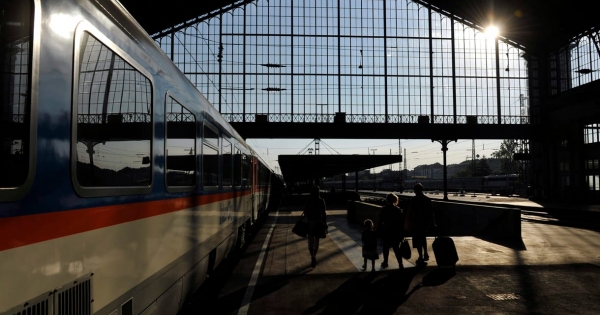 Engedély nélkül indult el egy mozdony a Nyugatiban, és több váltót is megrongált