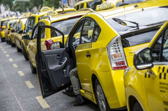 Januártól újra a BKK-hoz kerül minden taxikkal kapcsolatos feladat