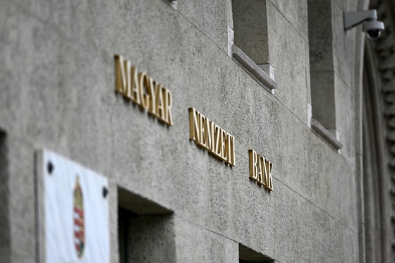 Másfél milliárd forint: története legnagyobb piacfelügyeleti bírságát szabta ki az MNB