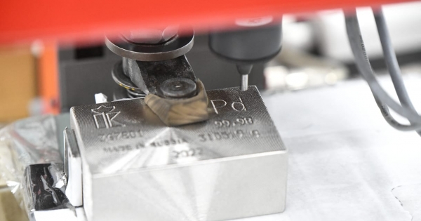 Ez az egyik legjobban vágtázó fém az idén, mégsem ajánlott bevásárolni belőle