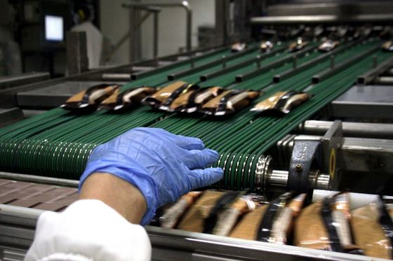 Egymilliárd eurós forgalmat bonyolító márkacsokrot készül eladni az Unilever