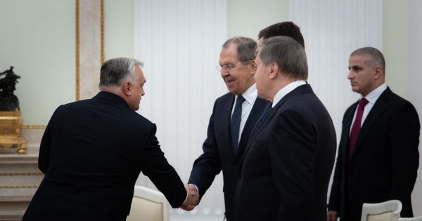 Ami Szijjártó bejelentéséből kimaradt: Az oroszok szerint arról is szó volt Moszkvában, hogy a magyarok kivásárolnák a szankcionált olajcégeket