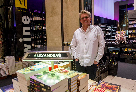 Nem szaglásznak tovább a nyomozók az Alexandra-ügyben, ahol milliárdok váltak füstté