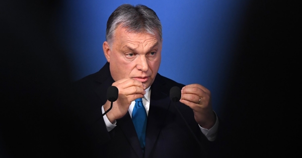 Három ábra arról, miért vonul most harcba Orbán Viktor