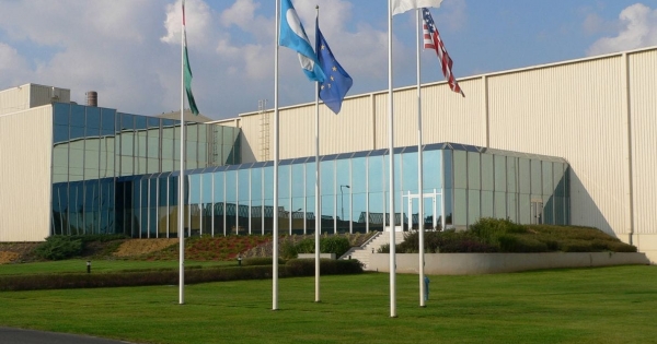 Eladja amerikai tulajdonosa az orosházi síküveggyárat