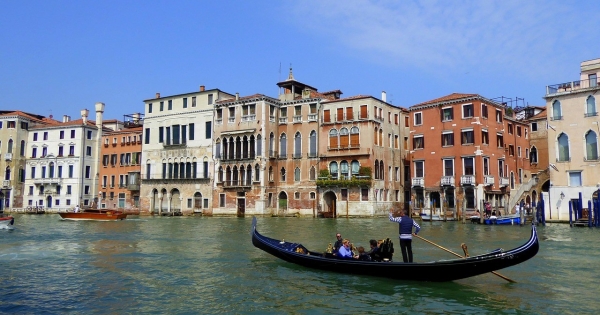 Nyakunkon a nyári szabadságolás – így készüljünk munkáltatóként a szabadságok kiadására