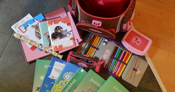 Iskolakezdési támogatás cafetérián kívül: mikor, kinek, hogyan adható?