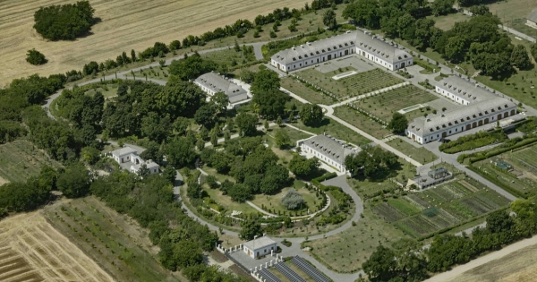Több dolog miatt is kilógnak régiós társaik közül a magyar szupergazdagok