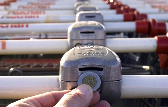 Béremelést jelentett be az Auchan, bruttó 380 ezer forint a legalacsonyabb alapfizetés