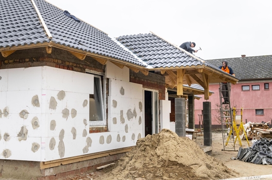 Újabb két évvel elhalasztják az energiatakarékos építkezés kötelezővé tételét