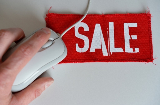 Kuponnal és ingyen szállítással lehet a legjobban elcsábítani a magyar vásárlókat