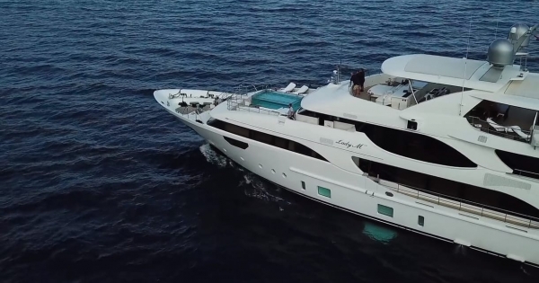 Szijjártó Péter Benkő Szilárd vendégeként nyaralt a Lady Mrd jachton, erősítette meg Szíjj László cége