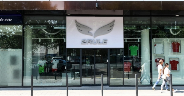 Dobta a ZTE Mészáros Lőrinc sportmárkáját, a webshop is szünetel