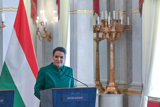 Kétmilliárd forintot is kaphat munka nélkül Novák Katalin