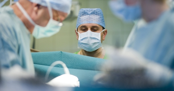 Csak ők jogosultak kiegészítő szolgálati időre többletmunka esetén