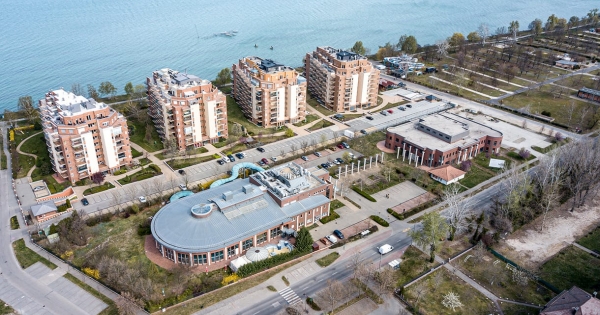 Kivonult a hatóság a hat nappal korábban átadott élményfürdőbe