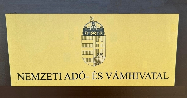 NAV-adószámla: mit mutat az egyenleg? Visszakérhető a túlfizetés?