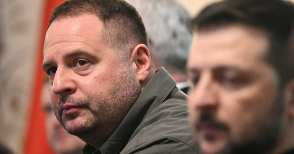 Zelenszkij kabinetfőnökéhez is kiszállt az ukrán korrupcióellenes hatóság