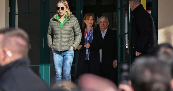 Miniszterelnökség: Ha Kaminski Fanny 24 órában Orbánnak dolgozott, akkor hogyan fért bele, hogy a Fidesz-frakció is alkalmazta?