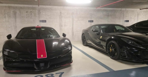 Egy másik, nagyjából 200 millió forintot érő Ferrarit is lefotóztak a korrupciós botrányban érintett Hungast-tulajdonos cég parkolóhelyén