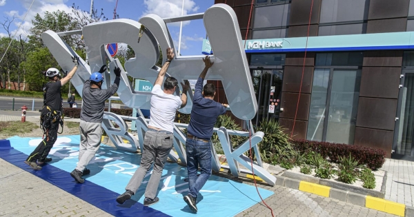 Mészáros bankjának leállására a jegybank is ráugrott