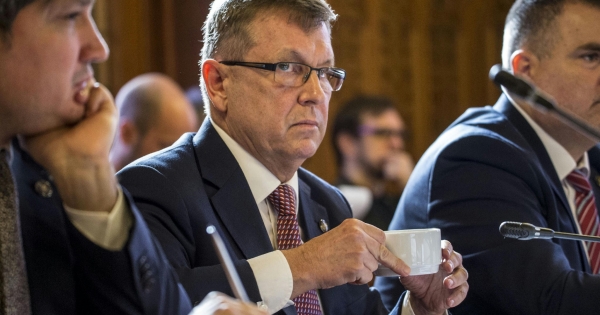 Matolcsy Györgyöt gyanúsítottként hallgatta ki a rendőrség hivatali visszaélés bűntette miatt