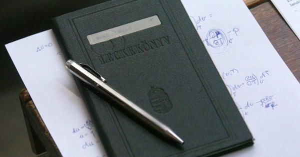 Egykorú okiratok a szolgálati idő bizonyítására. Ne dobja ki régi dokumentumait!