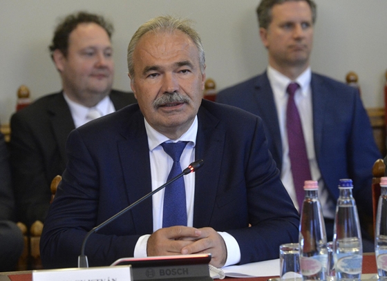 Nagy István: Sajnálatos, hogy a péti sóból Bige-show alakul