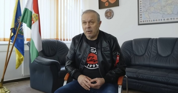 Maffiaállamról beszél, és a picsába küldené el az akkufeldolgozót a bátonyterenyei KDNP-s polgármester