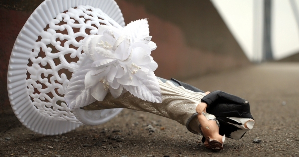 Álomesküvő céges helikopterrel, luxuskocsival: így kell adózni utána