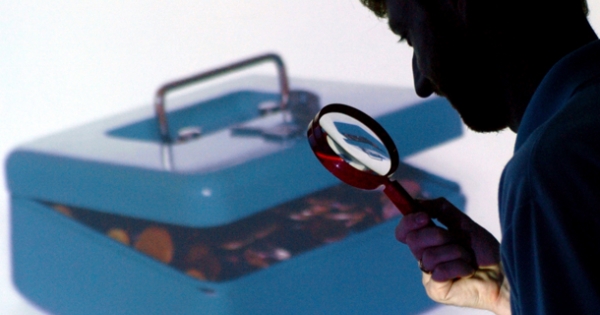 Mikor felelős teljes vagyonával a beltag a bt. tartozásaiért?