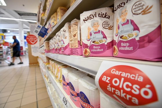 Tesco-vezér: Hiába árstoppolt a csirkemell, ahhoz le kell vágni az egész állatot, és a többi részét drágán adják