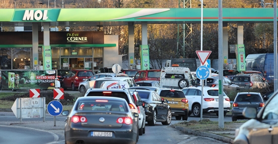 Csalók hirdetnek a Mol nevében befektetéseket