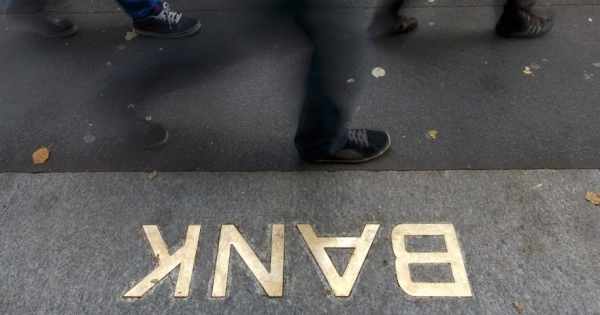 Katás vállalkozó számlanyitása: kell vagy sem, forint vagy deviza?