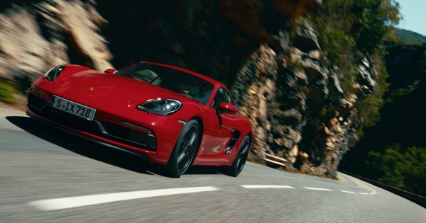 Adózási tudnivalók a külföldön bérelt cégautóról