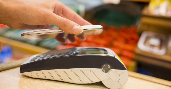 Még több online kassza és kevesebb készpénz kellene