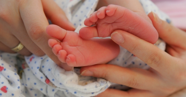 Egyedül neveli a gyermekét? Ezekre az ellátásokra, kedvezményekre jogosult