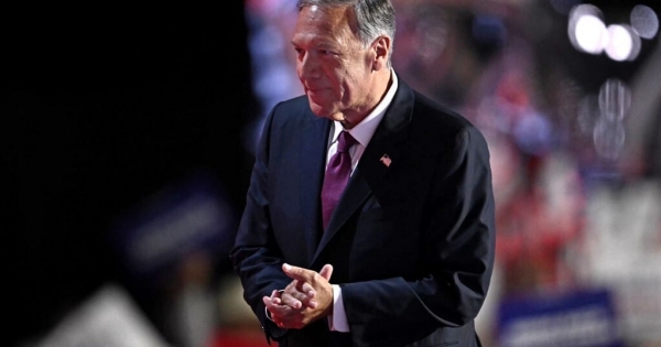 Trump volt külügyminisztere tanácsadó lett az egyik nagy ukrán drón- és rakétagyártó vállalatnál