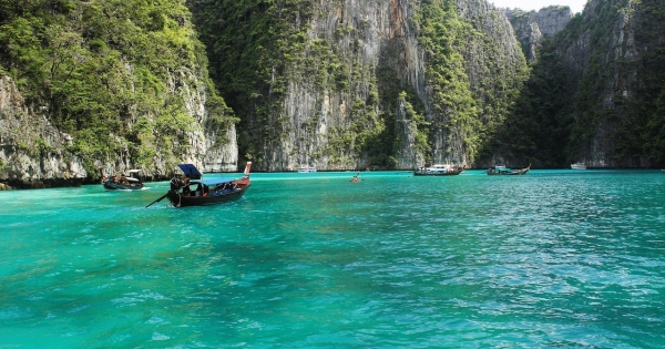 Thaiföld új adót vezet be a nemzetközi turisták számára, hogy szükség esetén orvosi ellátást kapjanak
