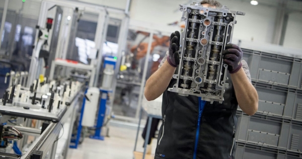 Keveslik a fizetésemelést, sztrájkra készülnek a győri Audit is ellátó hengerfejöntők