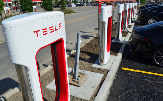 Elon Musk nyomott ismét egy hátraarcot