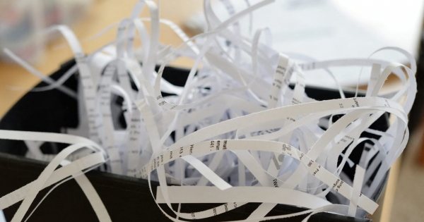 Tiborcz-érdekeltséghez kerültek a ledarált iratok, biztonsági őrök vigyázzák a zsákokat