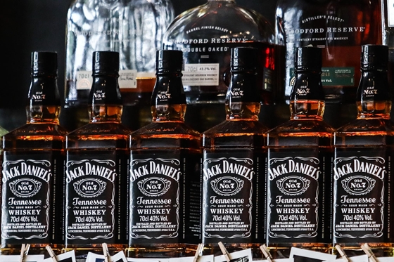 Elszaporodott a whiskey-gomba a Jack Daniels raktárai körül, le kellett állítania egy építkezést