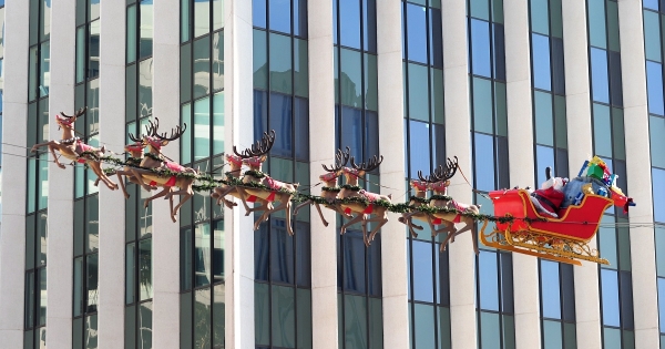 Karácsonyi parti, szilveszteri buli: így kell adózni céges ajándékok után