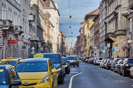 Kiszámolták, hány métert utazhat taxival egy BKK jegy vagy bérlet árából