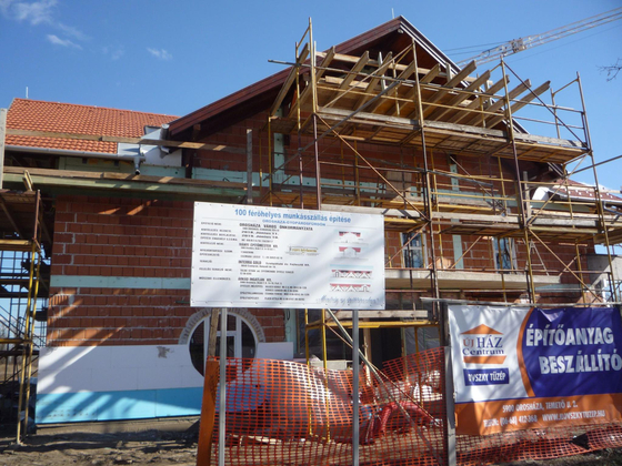 Közel 20 milliárdot ad a kormány munkásszállók építésére