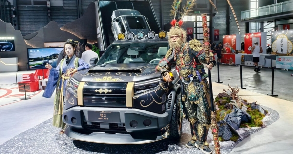 Amikor a Peugeot és a Mitsubishi nagyon mellélőtt a névválasztással – de mit tehetnek a furcsa nevű kínai cégek?