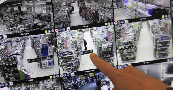 Lidlből lopott egy kormányhivatalnok, elismerte tettét