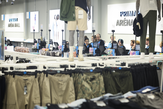 Hogy lehetne otthagyni egy pizsamát, amiről úgy bámul egy Minyon? Megnéztük a budapesti Primarkot