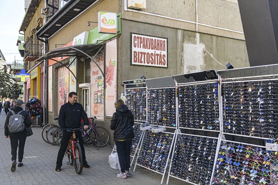 Hiába a háború, kevesebb nemzetpolitikai támogatás jutott a kárpátaljai magyaroknak